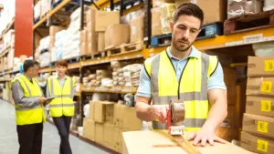 What is a Freight Team Associate?  (Requirements, Scope & Salary)