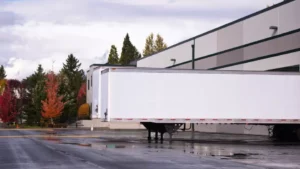 What Are Drop Trailers? Meaning, Services, & Guide