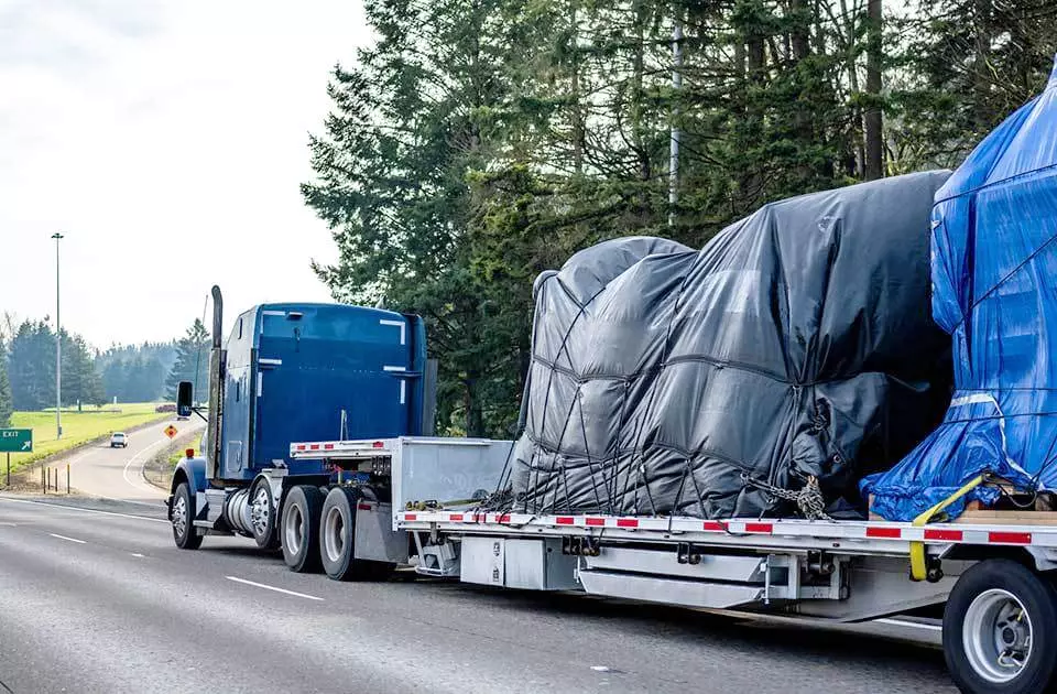 semi truck with trailer tarp